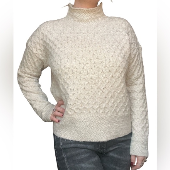 Kut From the Kloth Women's S Cream / Beige Chunky Cable Knit Turtle Neck Sweater - Picture 7 of 11